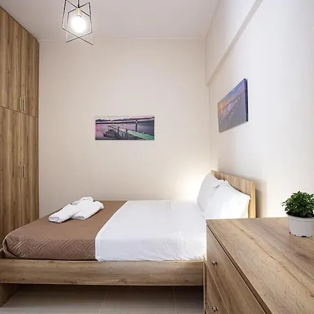 Aretousa Apt, Next To The Beach! Apartament *